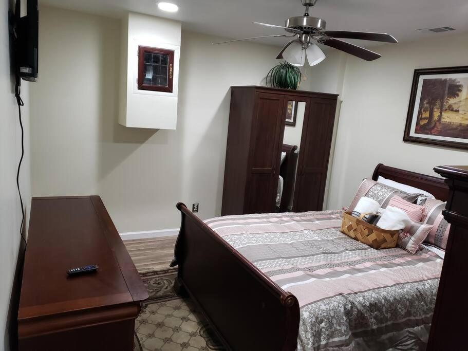 Entire Apartment Suite Family Singles Couples Nurses Dinners Business Meetings Lithonia Exterior photo